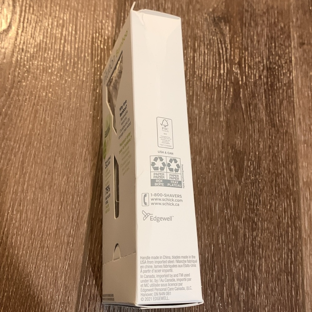 NEW Schick Intuition Bamboo 3-Blade Womens Beauty Razor Handle & 3 Razor Refills - Picture 3 of 3